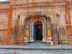 Portals of Kedarnath temple ope