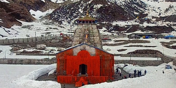 Portals of Kedarnath temple ope