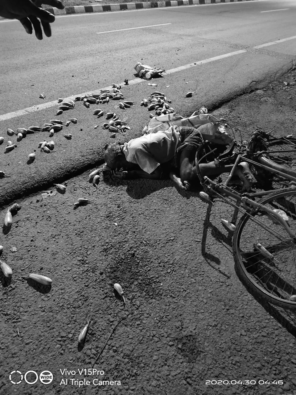 farmers hit by unkonwn vehicle in national highway in east godavari district