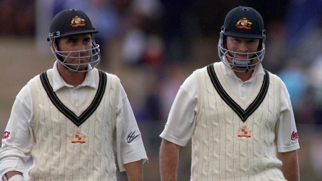 Justin Langer  Adam Gilchrist  2001  Australia