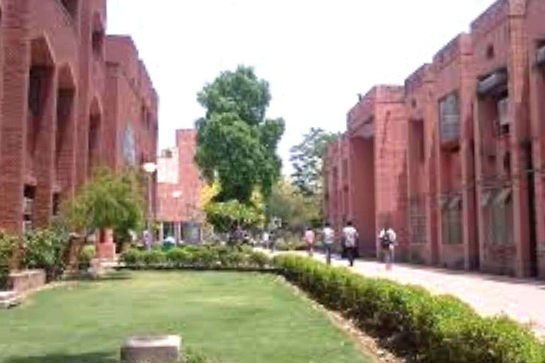 Jamia Millia Islamia asks hostellers to vacate rooms and return home