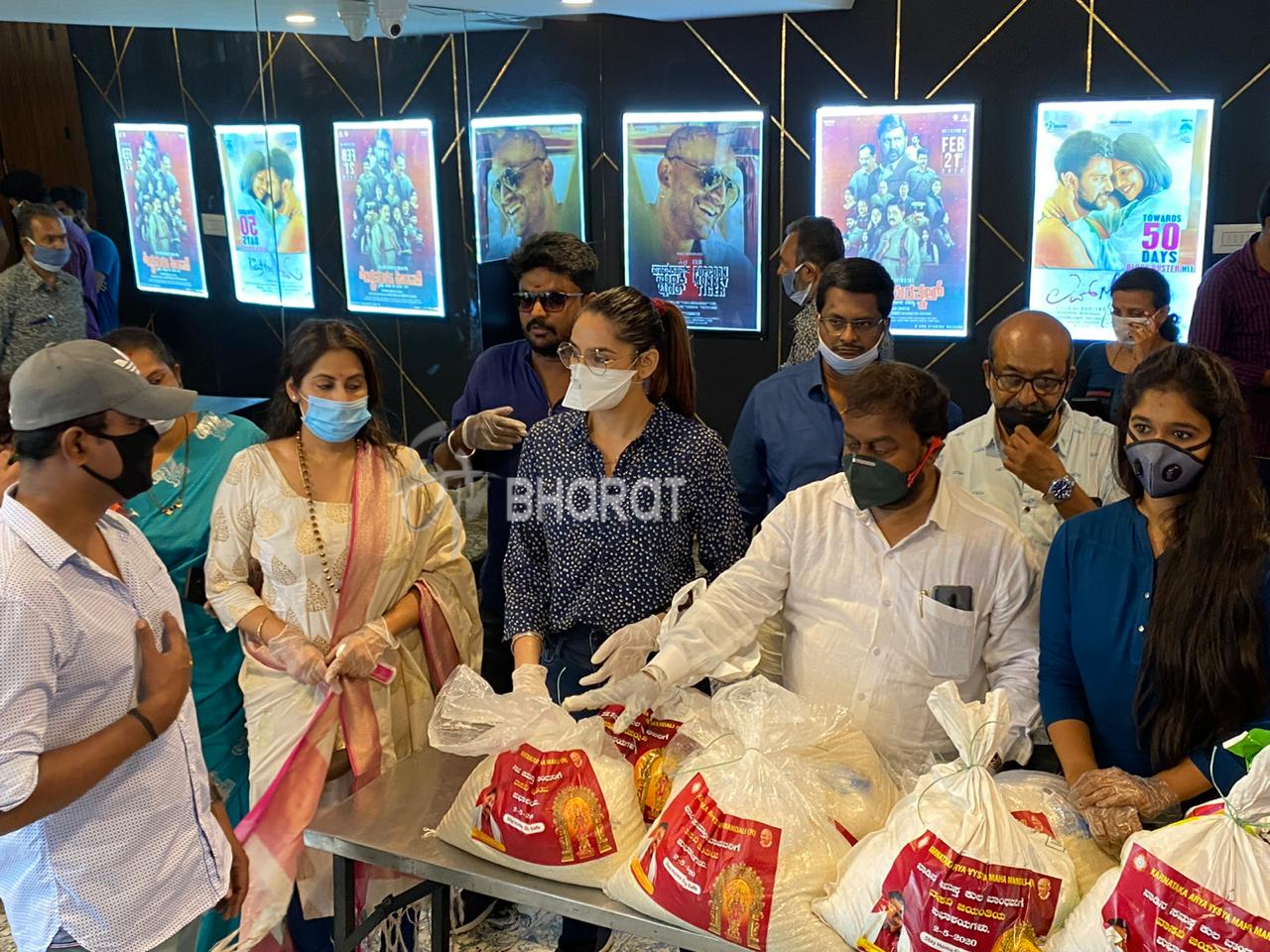 MLC Sharavana distributed food kit to Cini workers