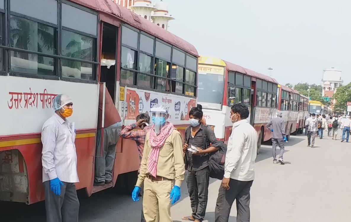 migrant laborers came to lucknow from gujrat