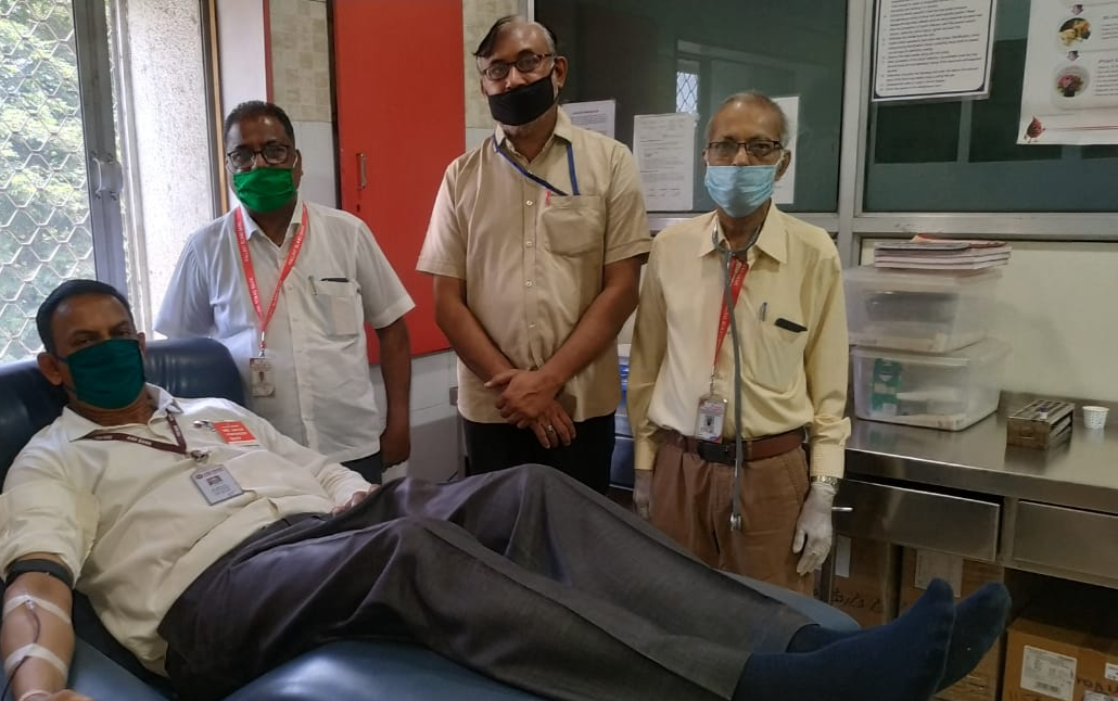 blood donor sunil pol  रक्तदाता सुनील पोळ  blood donation in corona time  कोरोना काळात रक्तदान