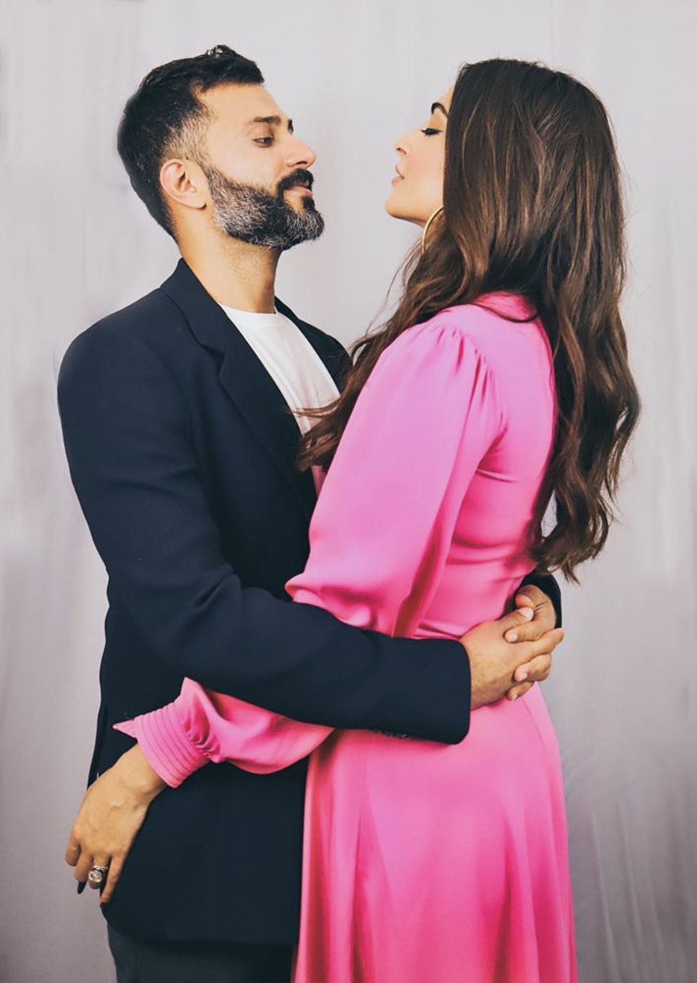 Sonam kapoor Anand Ahuja wedding anniversary, ETVbharat