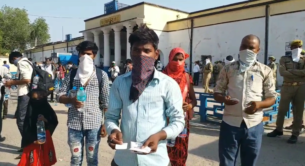 special train reached fatehpur from surat