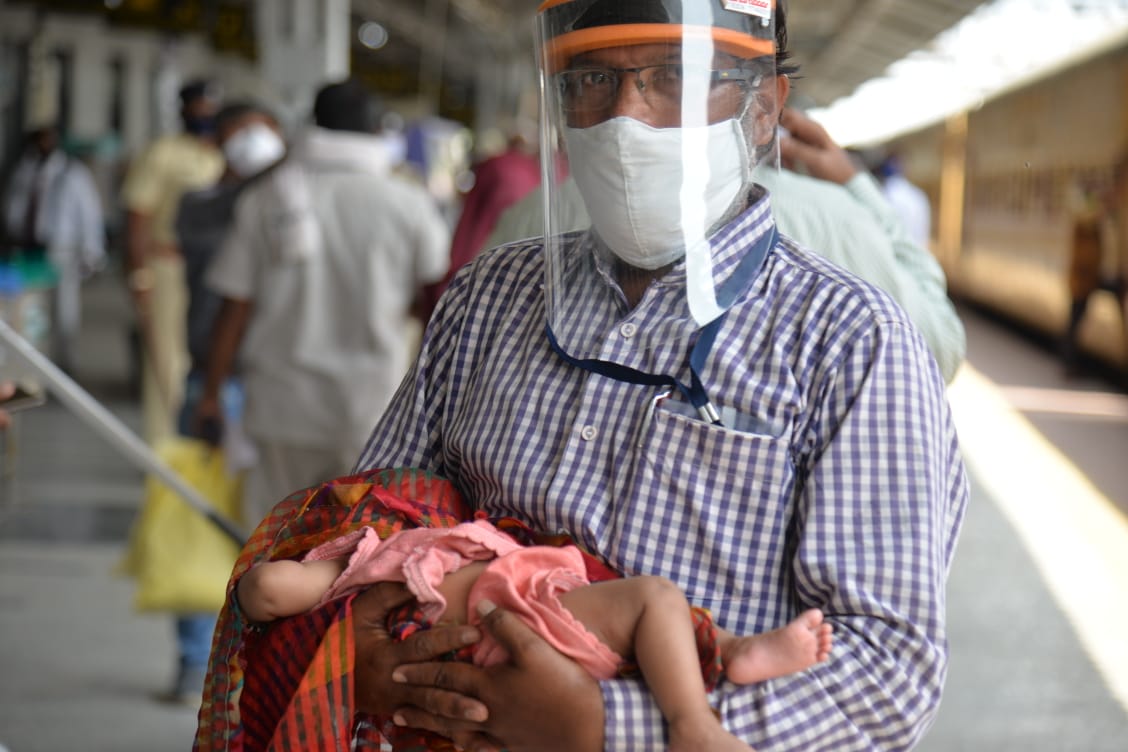 A Passenger train carrying migrant labors stopped for more 10 minutes for a mother and her 4 months old baby