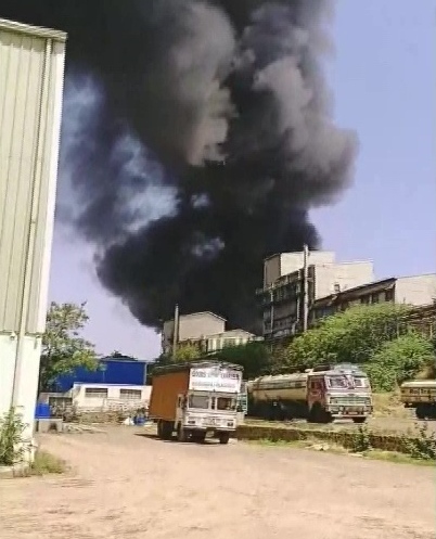 fire-broke-out-at-a-chemical-factory-in-kurkumbh-midc-area