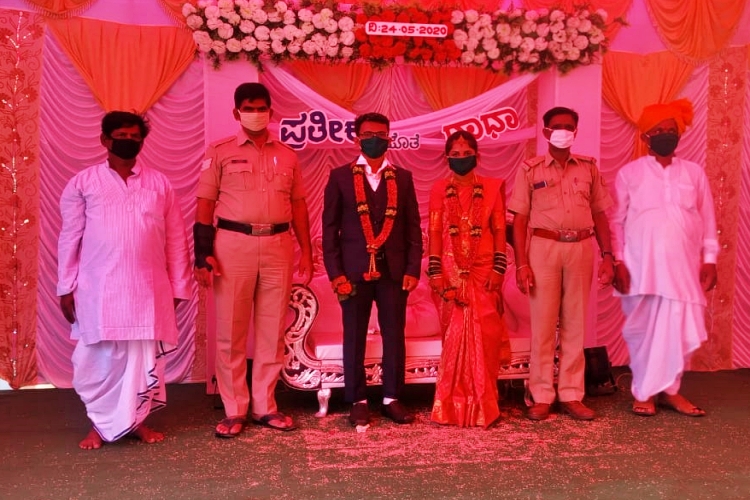 Simple wedding in the Gadag between the lockdown