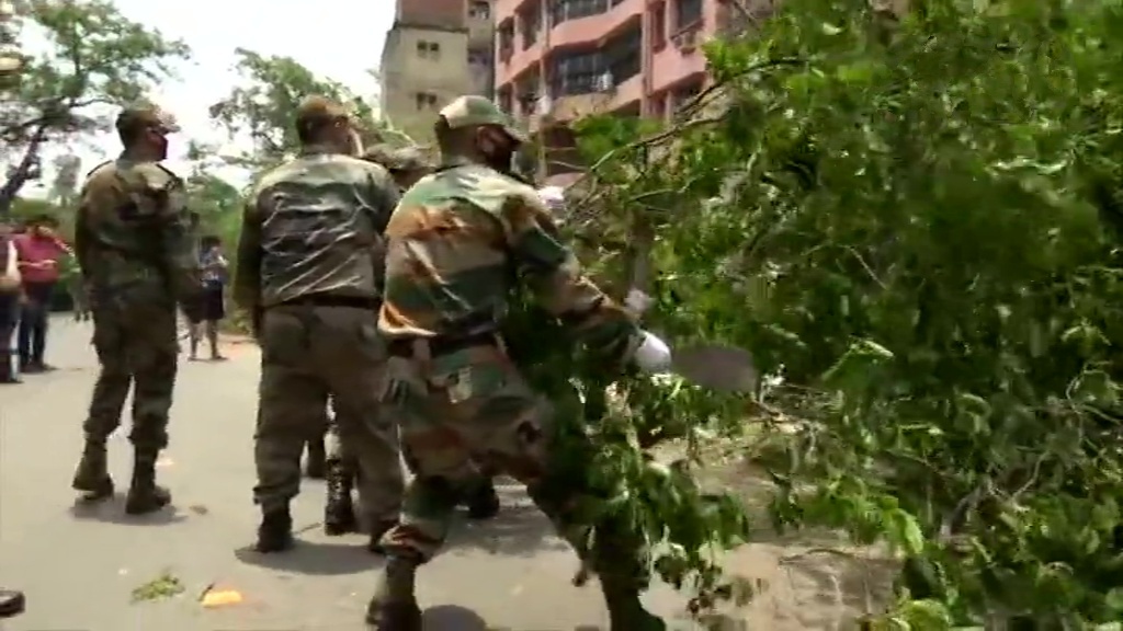 Cyclone Amphan: Army lends their hand to clear out uprooted trees