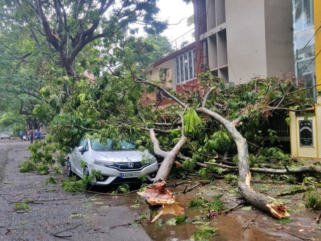 Heaavy rain in Bangalore