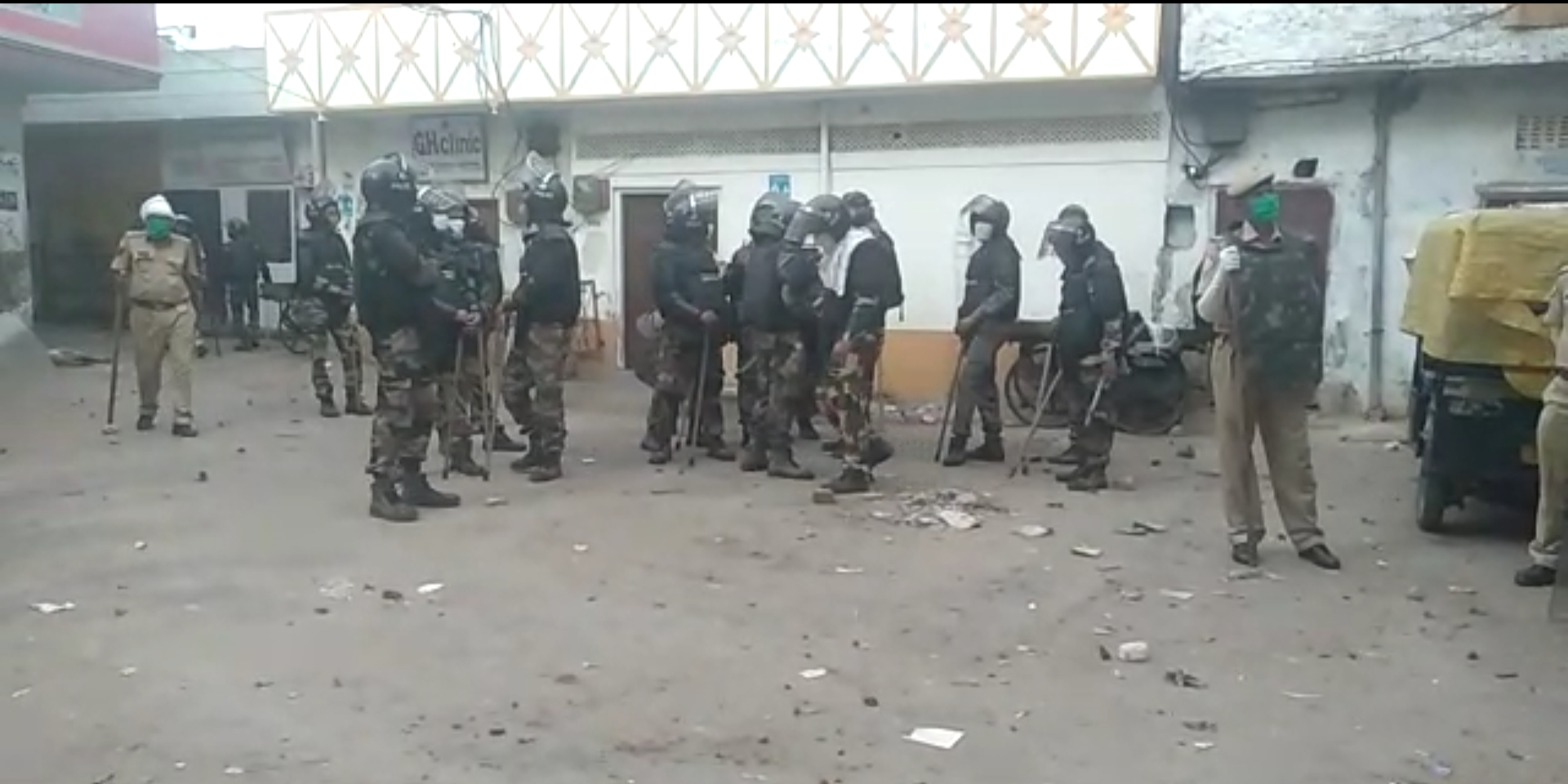 नाहरगढ़ में पथराव, stones pelting between two groups, stones pelting in Jaipur