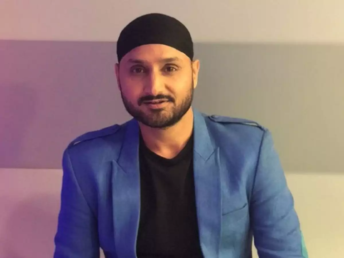 Harbhajan Singh, Greg Chappell