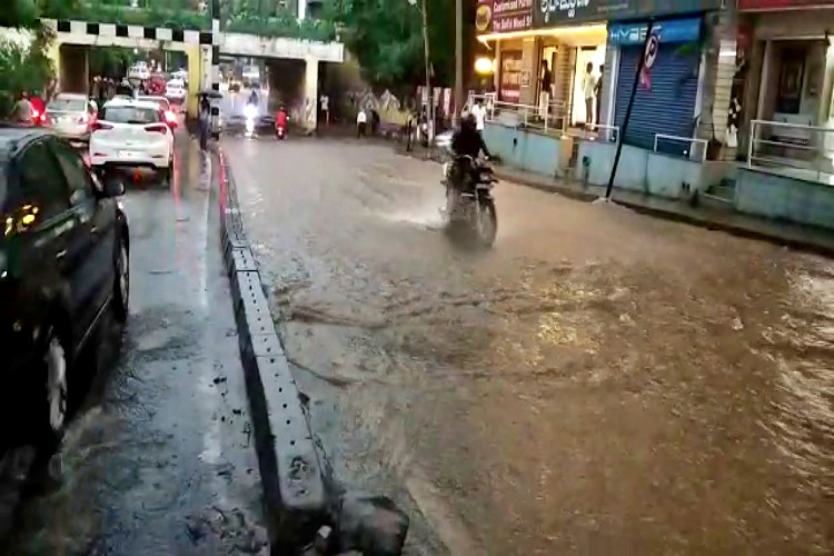 Heavy rain in Bangalore