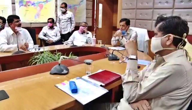 Assam CM orders to use superior technology to fight against disaster