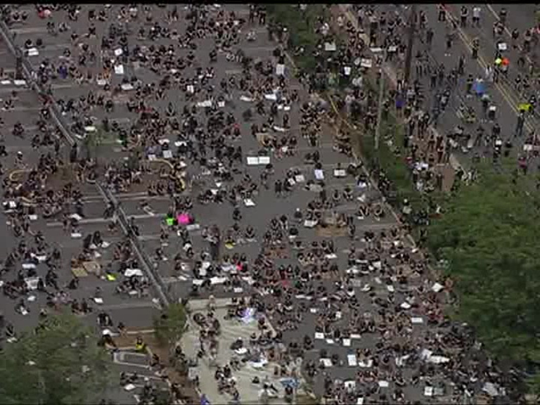 Tens of Thousands of Houstonians march to pay tribute to George Floyd