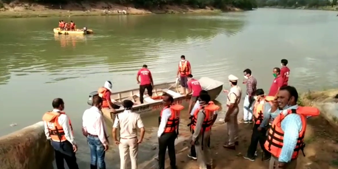 Preparation to deal with rain in Bastar