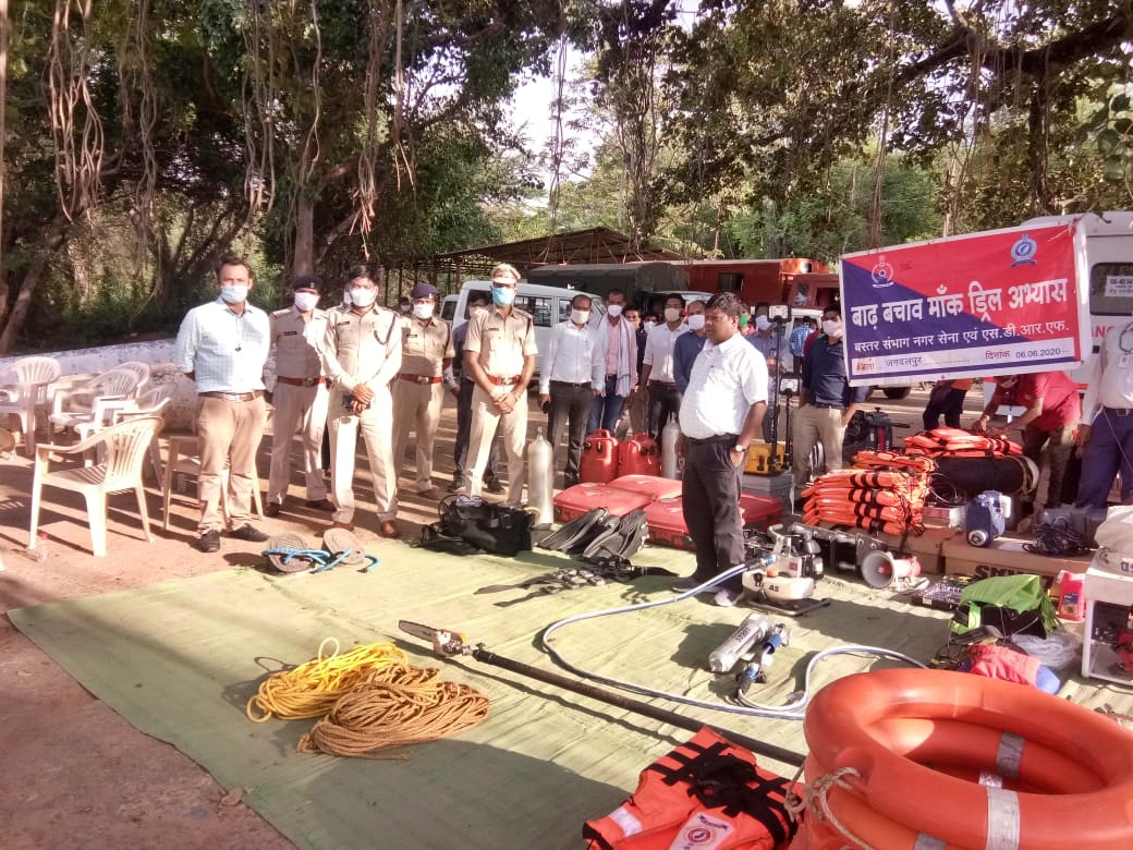 Preparation to deal with rain in Bastar