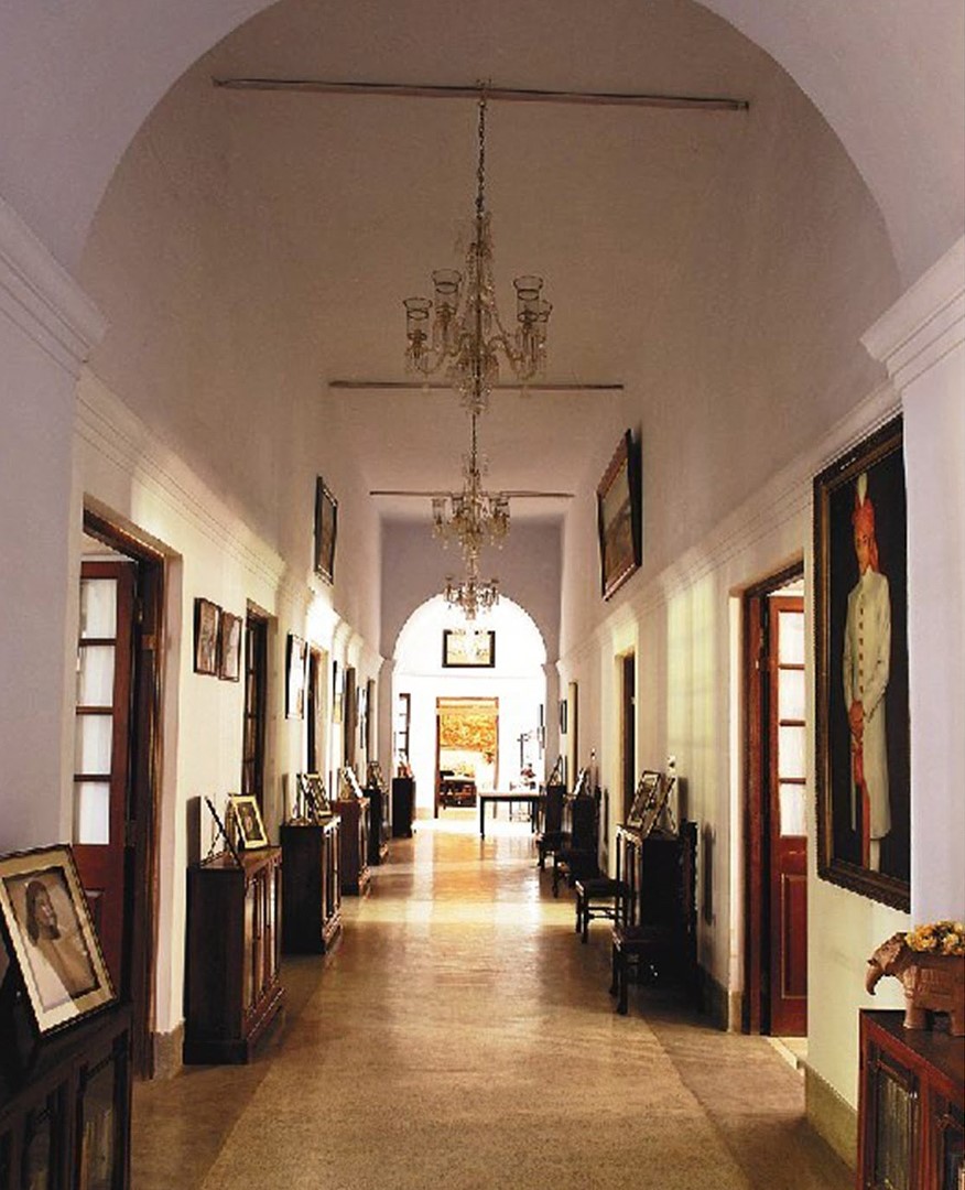 KAREENA SAIF PALACE