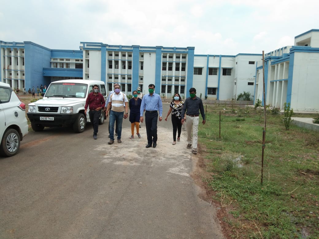 kawardha collector inspects covid care center