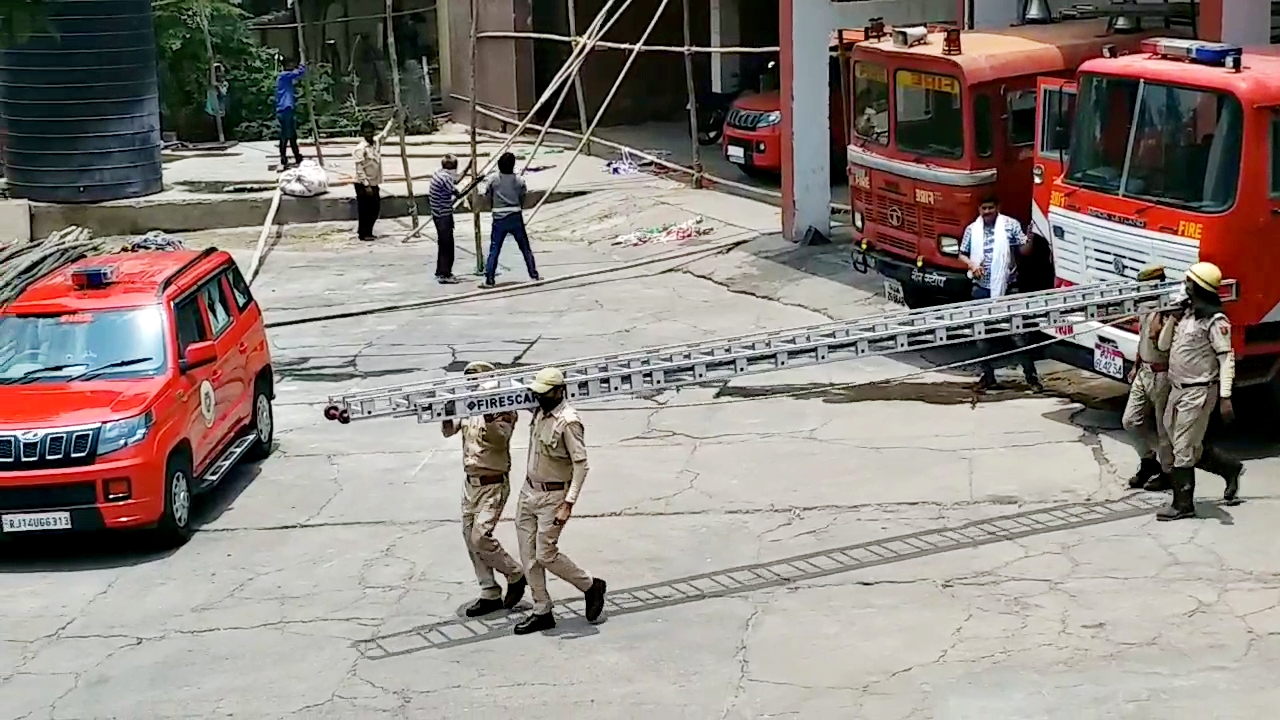 Jaipur Fire Department,  Fire workers in jaipur