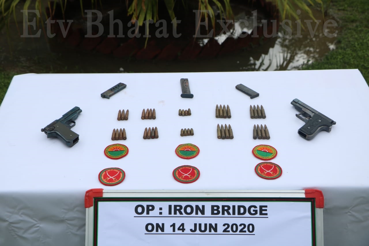 ulfa members apprehended by assam rifles