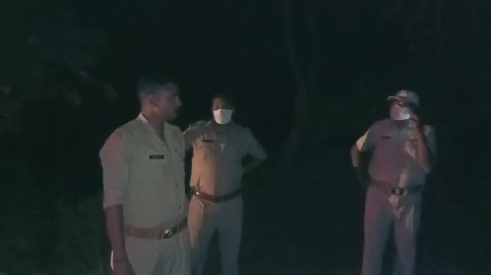 घटनास्थल पर पहुंची पुलिस