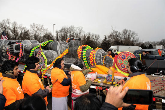 Hindu Temple of Delaware install 25 feet tall Hanuman statue