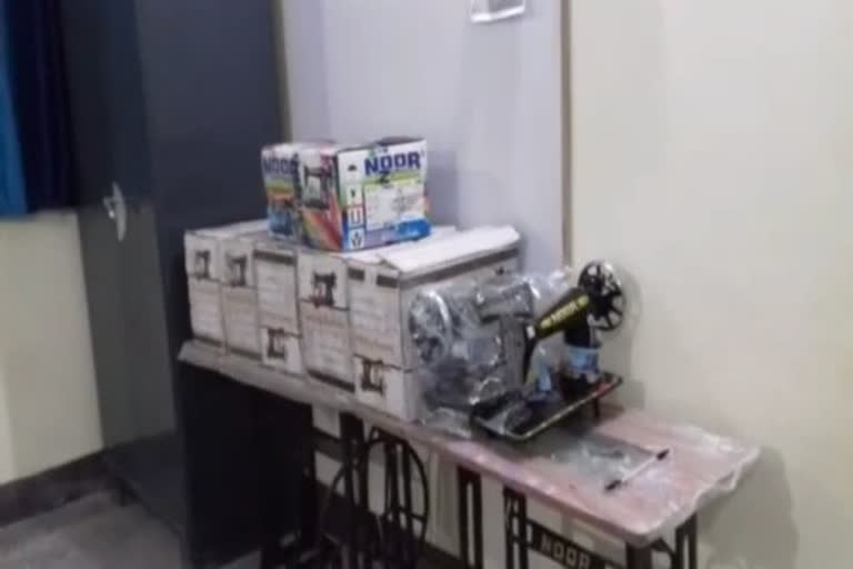  Shopkeeper arrested for selling fake sewing machine in Hazaribag