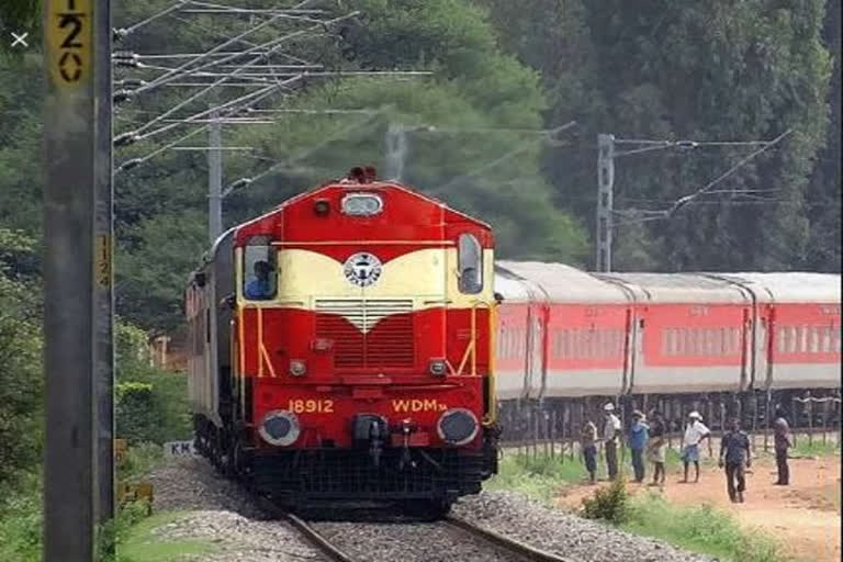 railways-spent-rs-2-dot-142-cr-on-shramik-specials-got-rs-429-cr-in-return