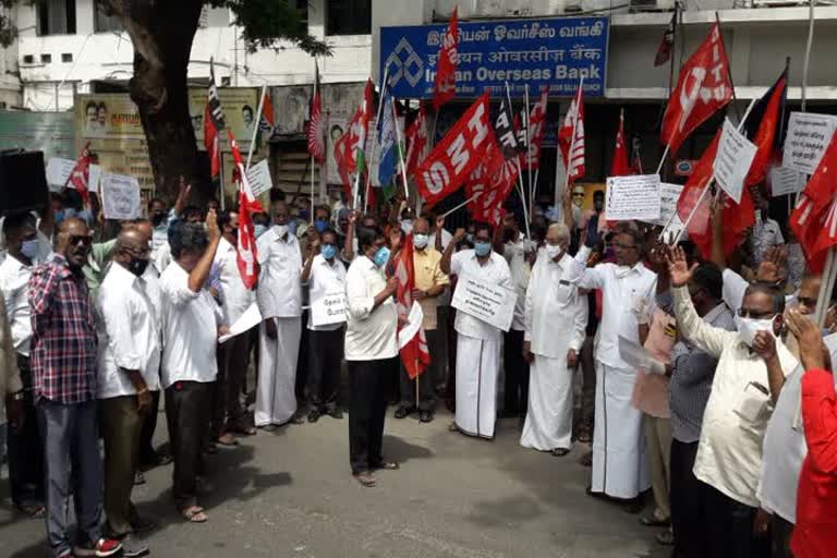 பல்லவன் இல்லம் முன்பாக கண்டன ஆர்ப்பாட்டத்தில் ஈடுபட்ட தொழிற்சங்கங்கள்!