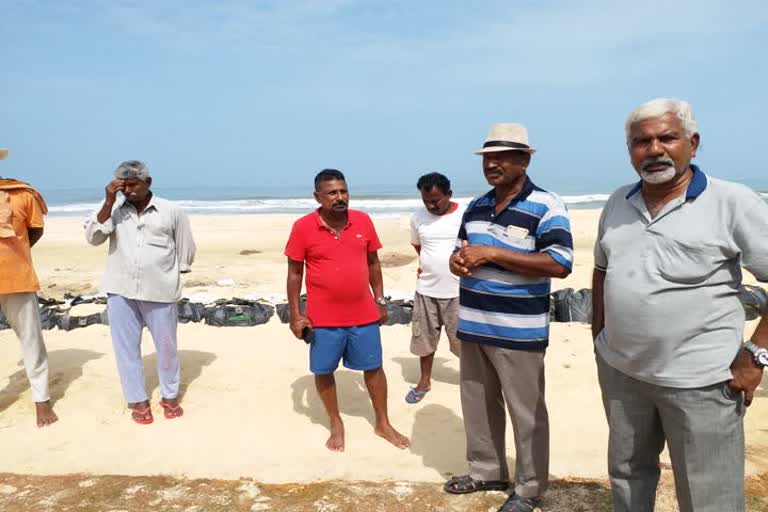 Chitrapura Villagers itself Built the wall to Avoid the Sea disaster