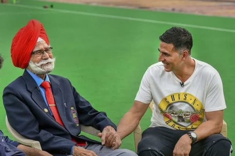 Akshay Kumar condoles demise of Balbir Singh