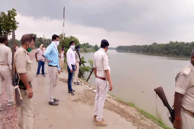 officers inspection burhi gandak river