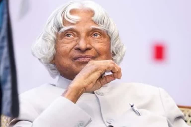 Politicians pay tribute to missile man APJ Abdul Kalam on his death anniversary