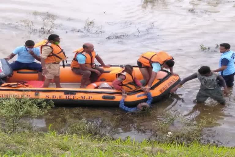 Three man drowned in flow of water on the culvert