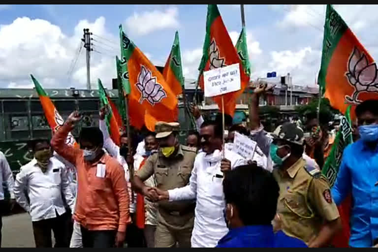 Bjp protest for milk rate in hingoli