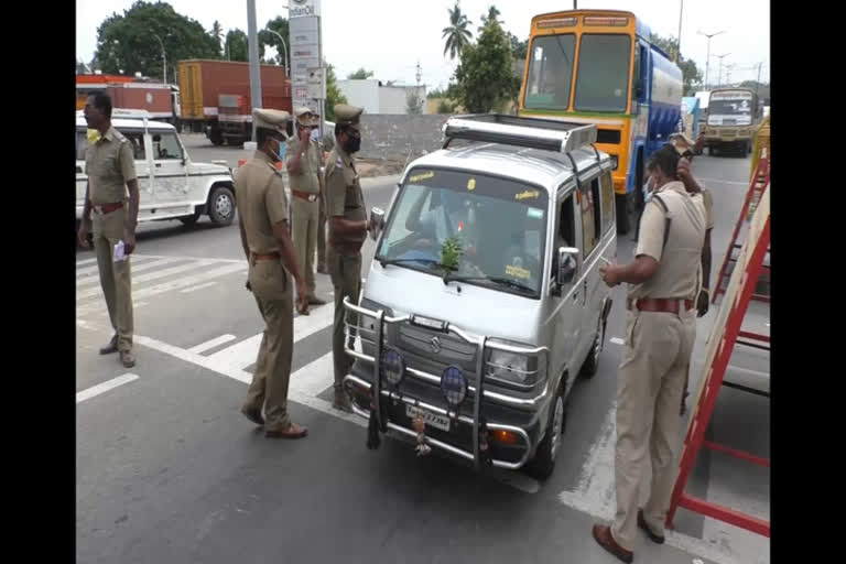 ஈரோடு எல்லைகளில் தீவிர வாகன சோதனை!