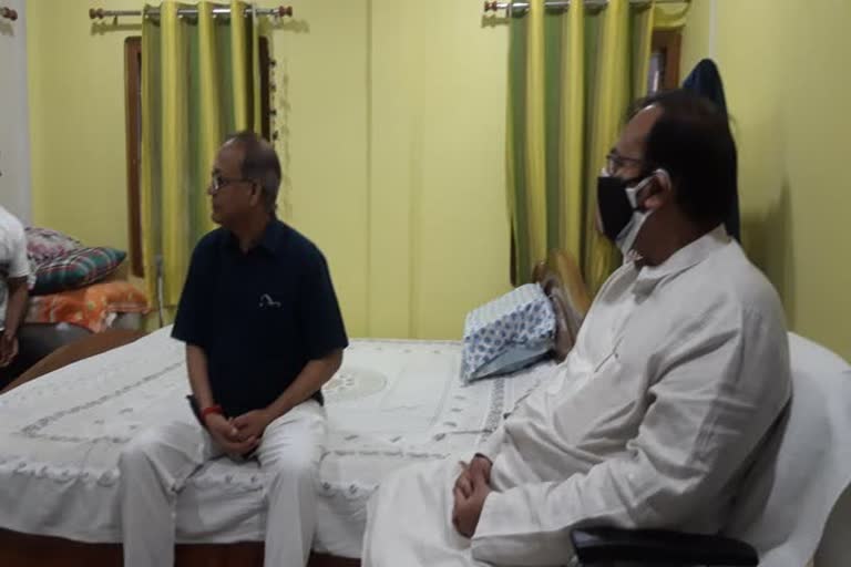 Arup biswas met with mohan bose in jalpaiguri