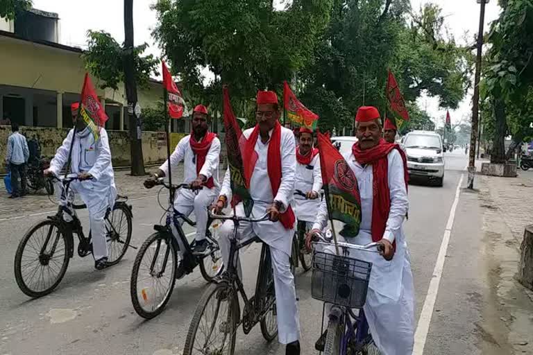 sp workers took out bicycle journey