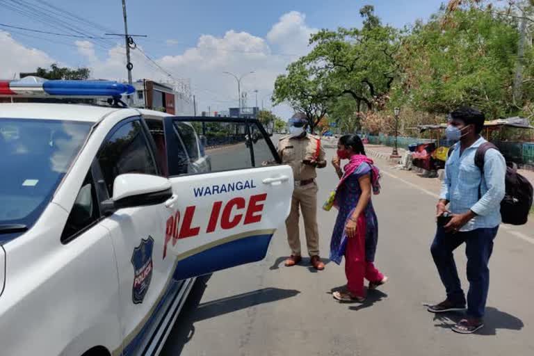 Warangal police help to pregnant lady