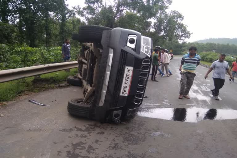 Hazaribag SDO injured in road accident