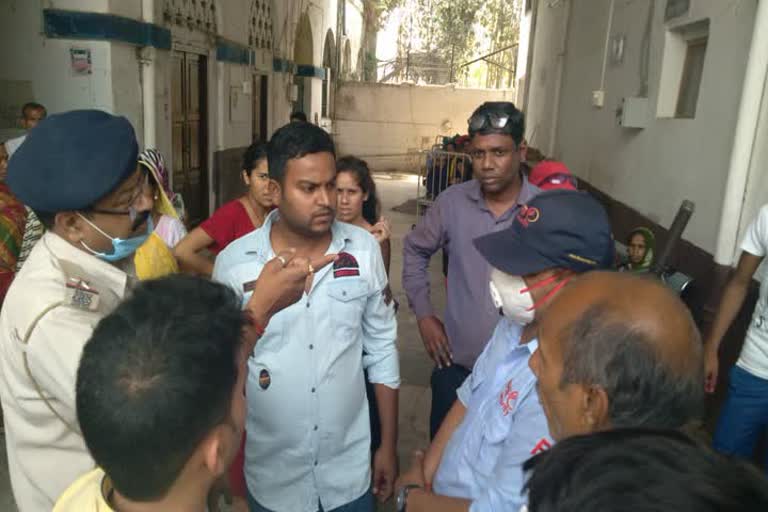 Newborn died during delivery in Sadar Hospital