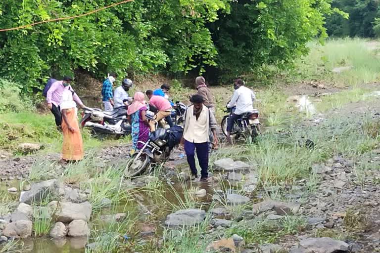 Vani Surat road work stopped