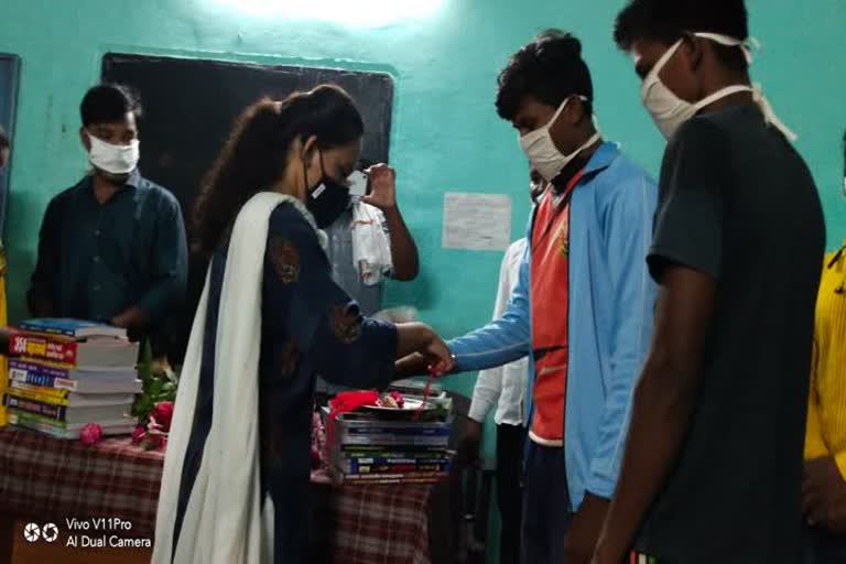 books distribution