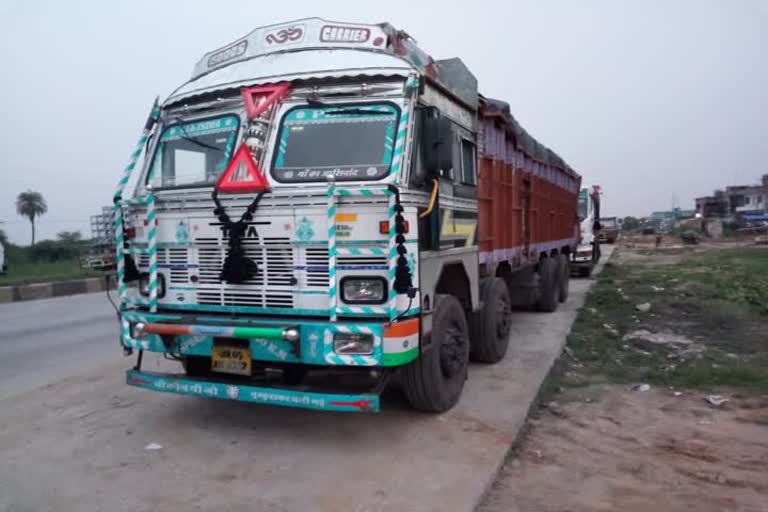 Illegal coal loaded truck seized in hazaribag