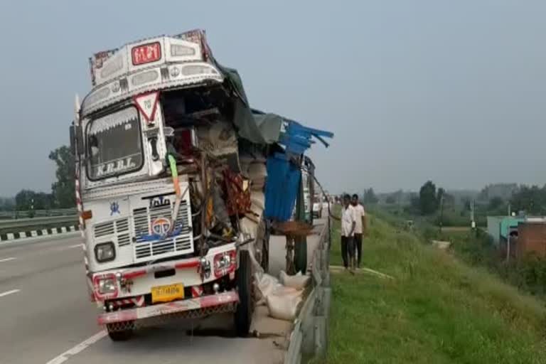 बागपत एक्सप्रेस-वे पर सड़क हादसा