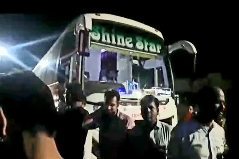 Hanumangarh, private bus, attacked 