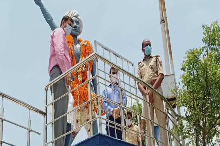 Death anniversary of Lord Birsa Munda celebrated 