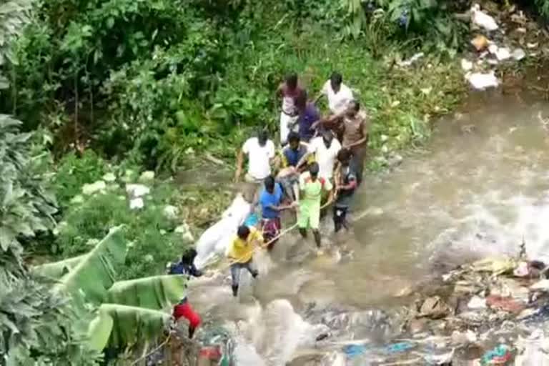 old man swept away in floods in Dindigul